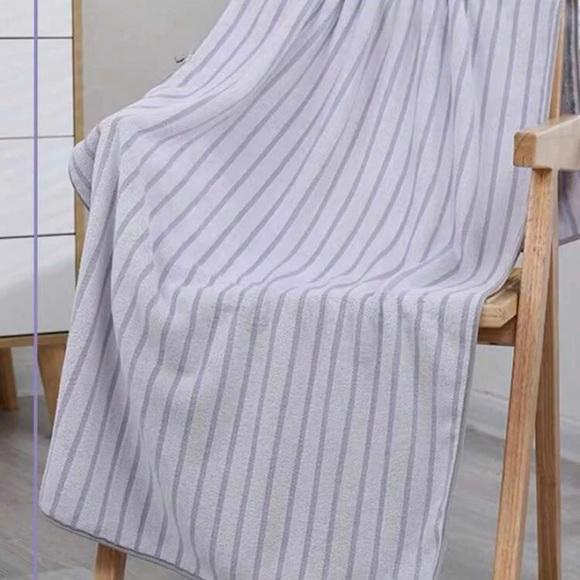 BRAND NEW Striped Summer Soft Bath/Beach Towel - Picture 3 of 3